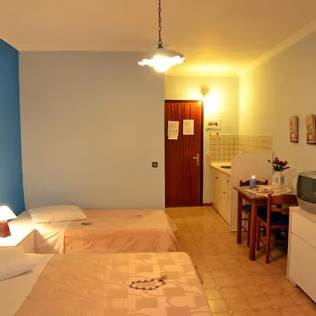 Elea And Apart-hotel