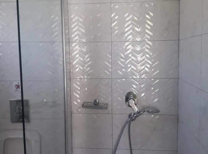 Ξενοδοχείο με διαμερίσματα Elea And Αργάσι