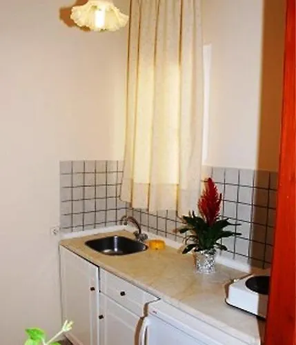 Elea And Αργάσι