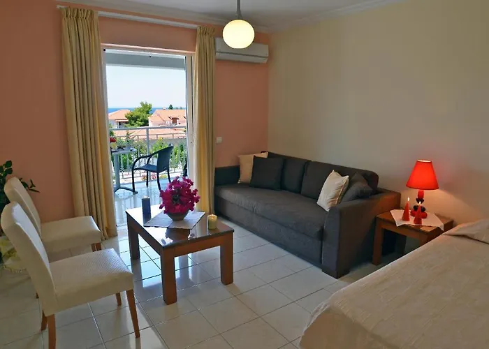 Ξενοδοχείο με διαμερίσματα Elea And