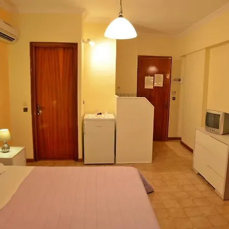 Elea And 4* أرغاسي