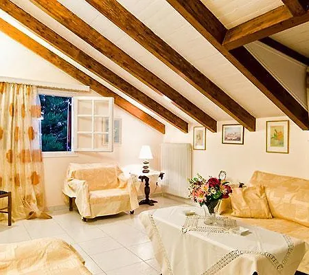 Elea And 4* أرغاسي